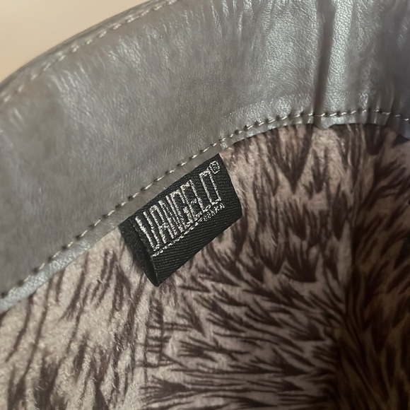 Tall grey leather boots! - Picture 2 of 5